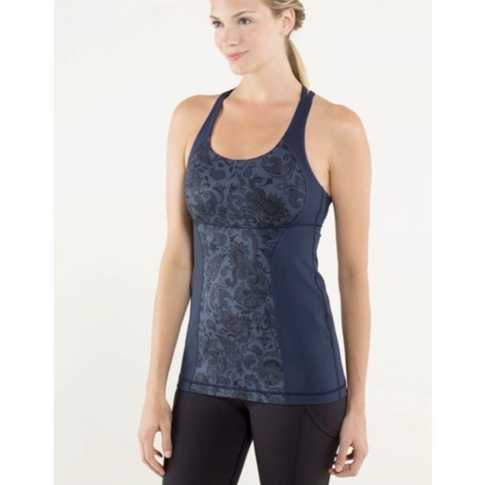 Lululemon Energy Tank‎ Top Paisley Inkwell 2/4 with removable pads.
